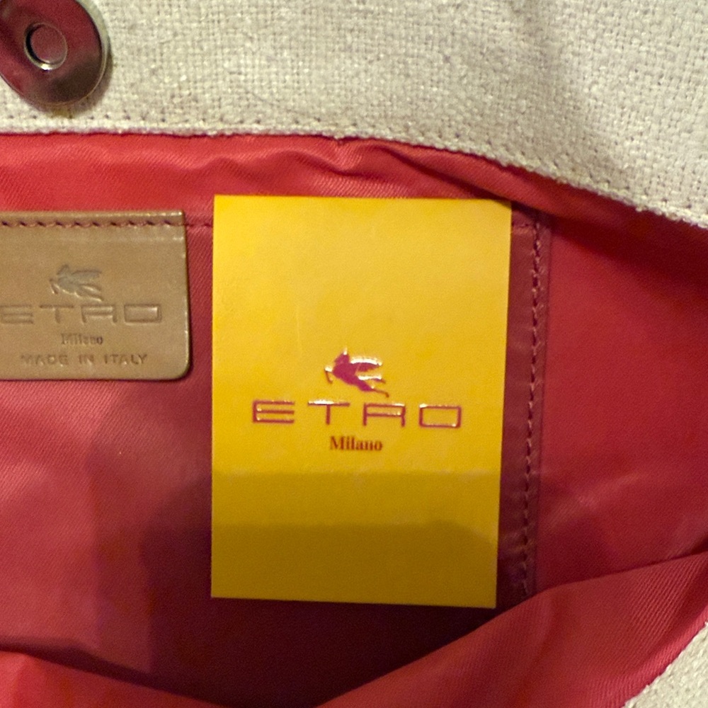 NWT ETRO Milano Floral Embroidered Cream and Red Women's Shoulder Bag - Picture 10 of 11